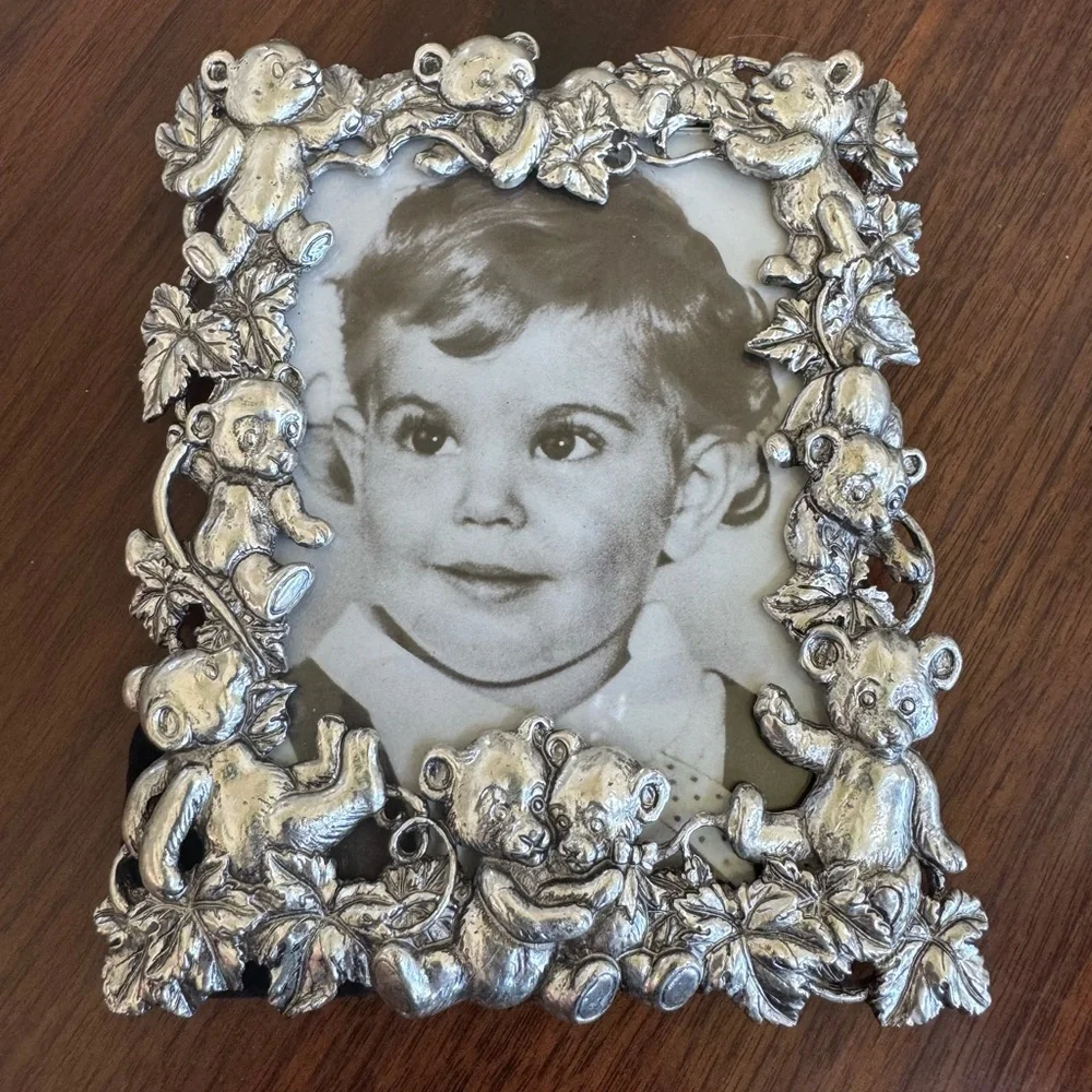 Signed Arthur Court Teddy Bear Pewter 5x6 picture frame. Fits 4x6 photos